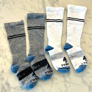 Size small Bombas compression socks